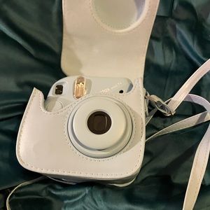 Instax 7+ mini with case